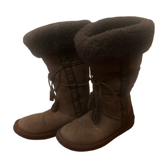 L.L. Bean Signature Shearling Lined Moccasin Boots - Picture 8 of 11